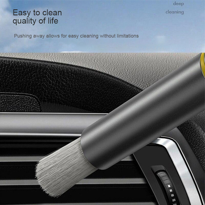La brosse chiffrée est rétractable, pas facile à se débarrasser des cheveux, peut nettoyer facilement la poussière.