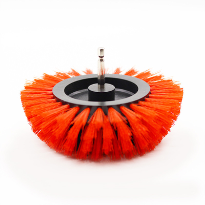 Brosse de nettoyage pour carrelage de salle de bain rouge