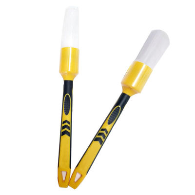 Brosse à cheveux bruns naturels pour le nettoyage intérieur