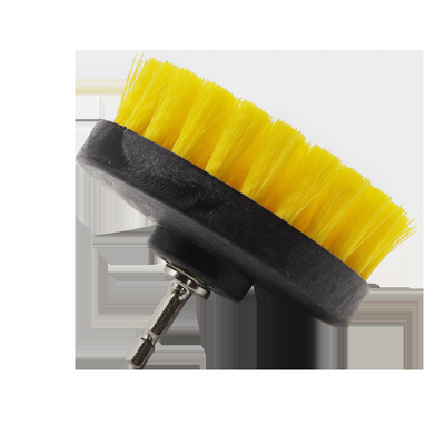 Pour le nettoyage des voitures, une brosse à laver en nylon jaune